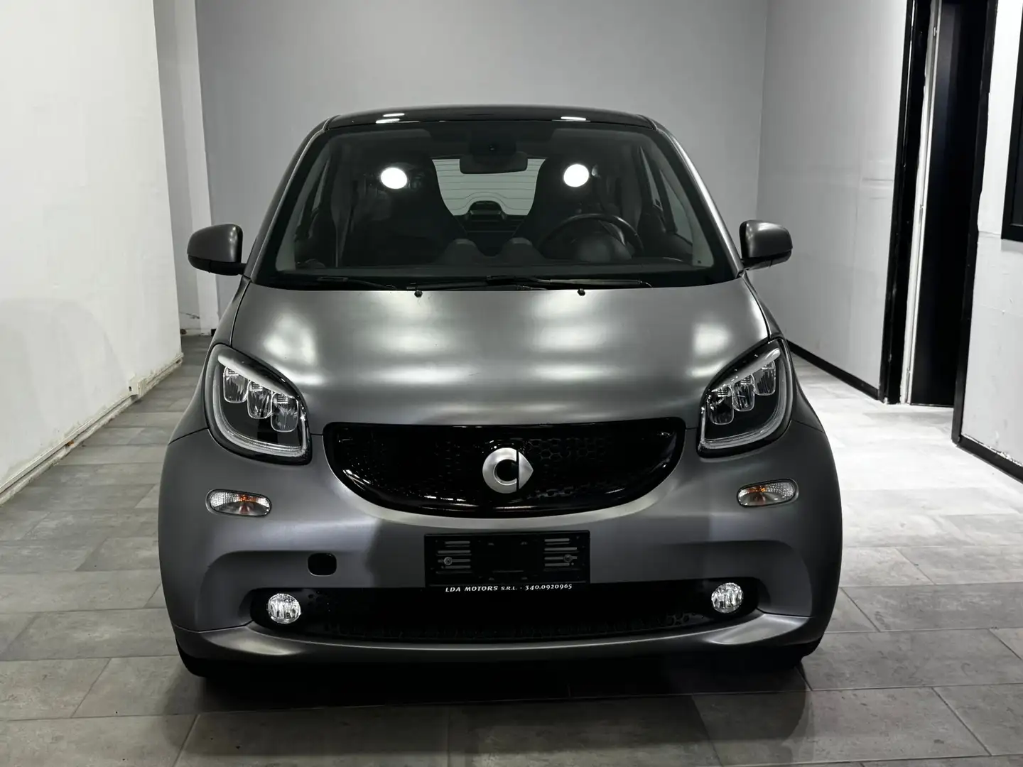smart forTwo 1.0 71CV TWINAMIC PRIME NAVI PANO LED Grigio - 2