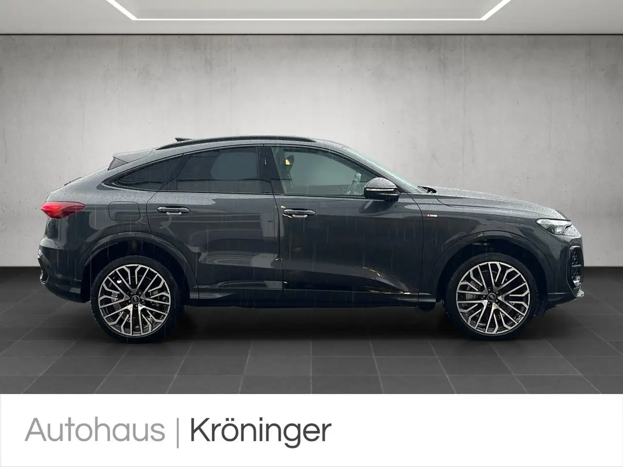 Audi Q5 Sportback 2.0 TDI quattro Sline AHK Rück 4