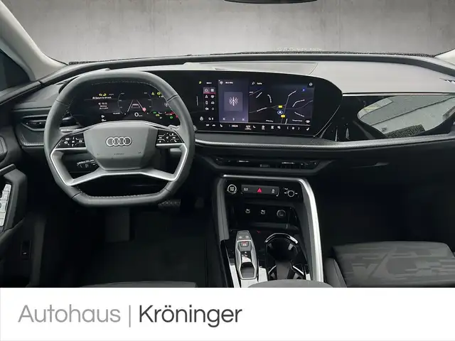 Audi Q5 view 13