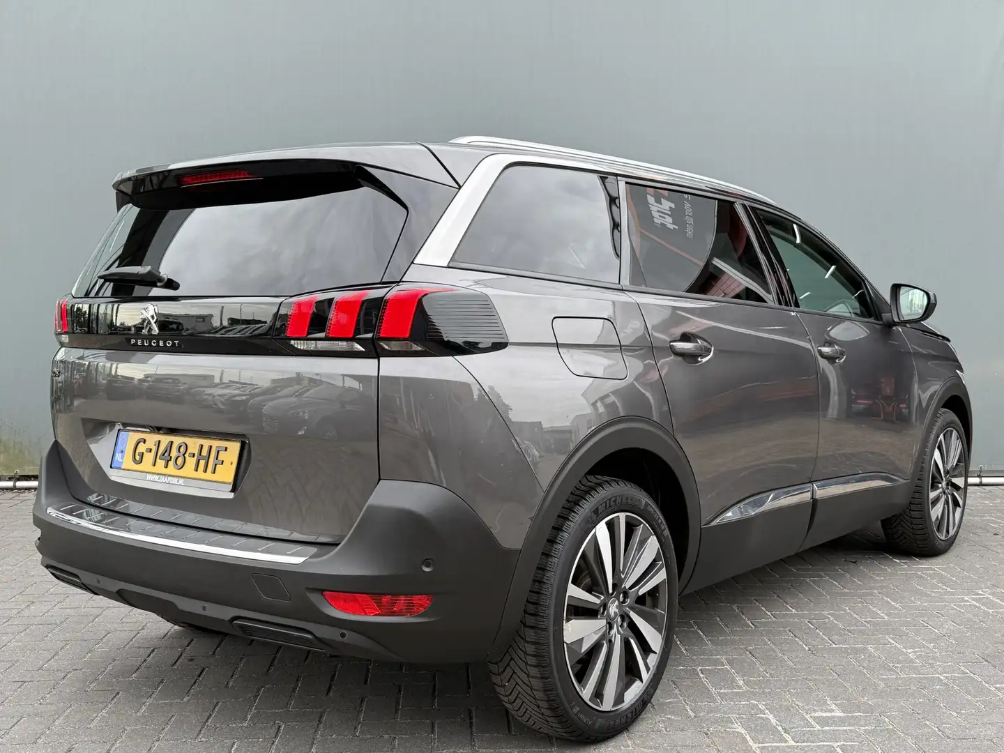 Peugeot 5008 BWJ 2019 1.2 PureTech Allure AUTOMAAT / SCHUIF PAN Grijs - 2