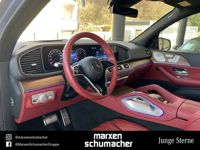 Mercedes-Benz GLS view 9