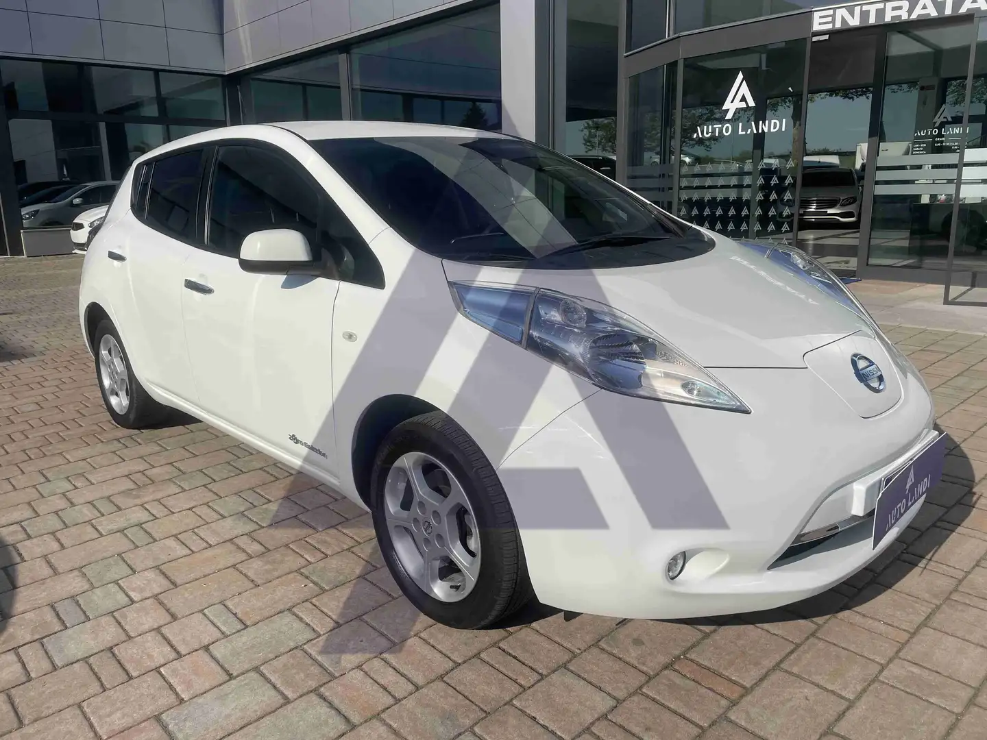 Nissan Leaf Leaf Acenta 24kW (buy/buy) 109cv my16 Bianco - 2