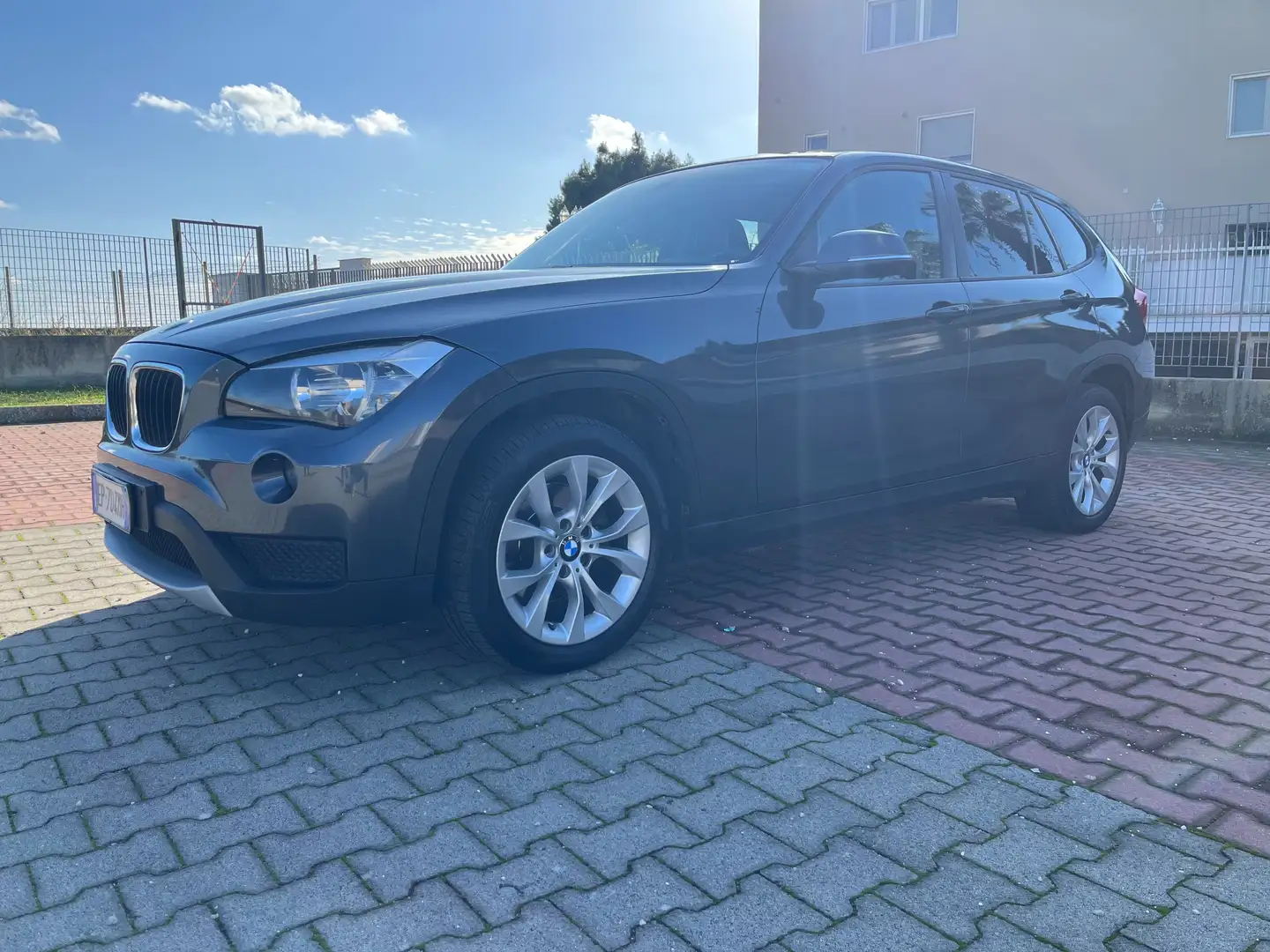 BMW X1 X1 sdrive18d my12 Gris - 2