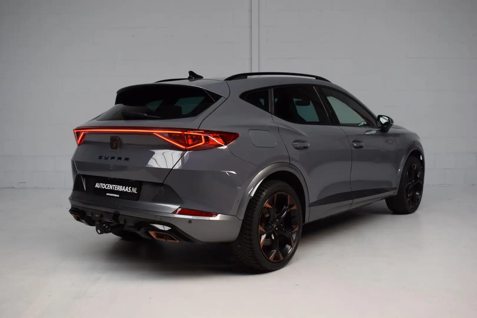 CUPRA Formentor 1.4 e-Hybrid VZ Copper Edition LEER / CAMERA / EL- Grijs - 2