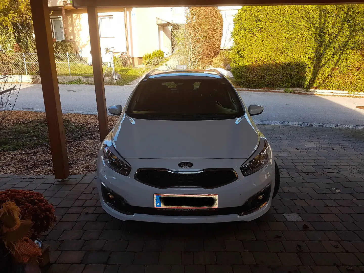 Kia Ceed SW / cee'd SW 1,6 CRDi Silber Weiß - 1