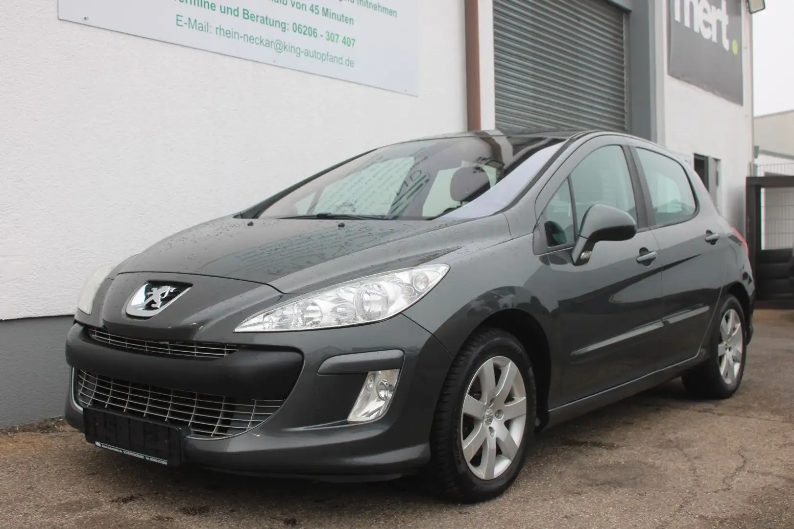 Peugeot 308 2.0 HDI Sport Klima SHZ PDC Grau - 1