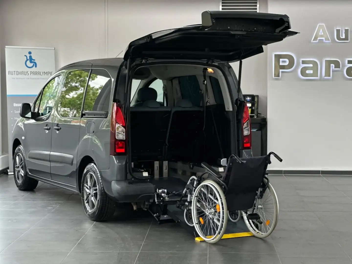 Citroen Berlingo Kombi Tendance Behindertengerecht-Rampe Grau - 1