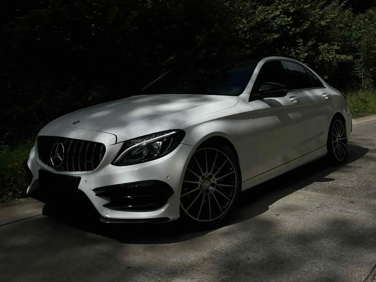 Mercedes-Benz 180 Blanc - 2