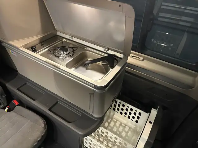 Volkswagen T7 California view 13