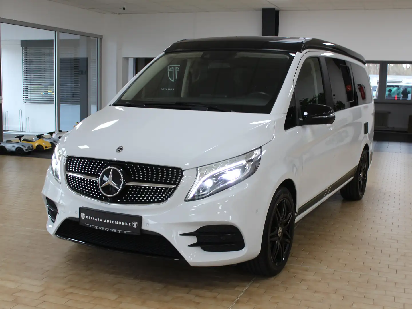 Mercedes-Benz Marco Polo V300 ArtVenture Edition Küche 5-Sitzer AMG MBUX Blanc - 2