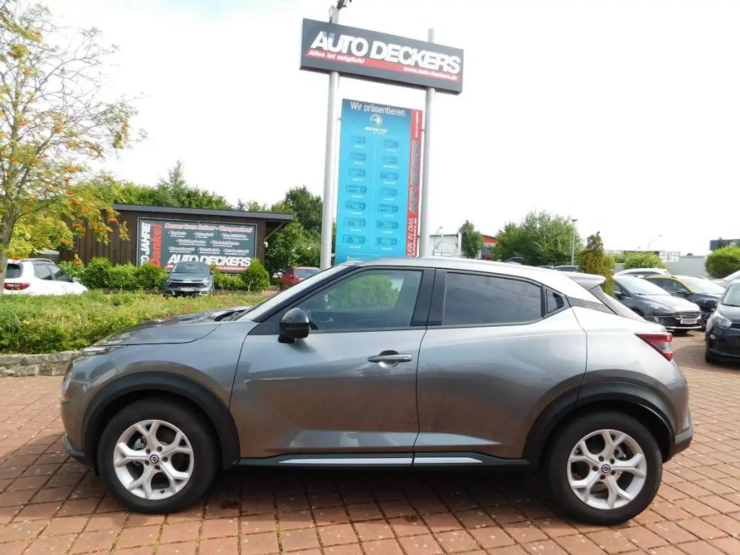 Nissan Juke 1,0 DIG-T N-Connecta 360° Kamera Navi SHZ LED Grau - 2