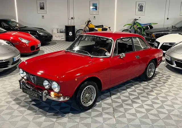 Alfa Romeo Giulia 2000 gtv