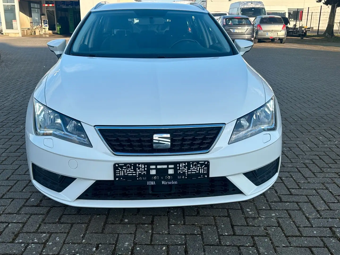 SEAT Leon ST Style * Zahnriemen und WP neu* NAVI *AHK Weiß - 2