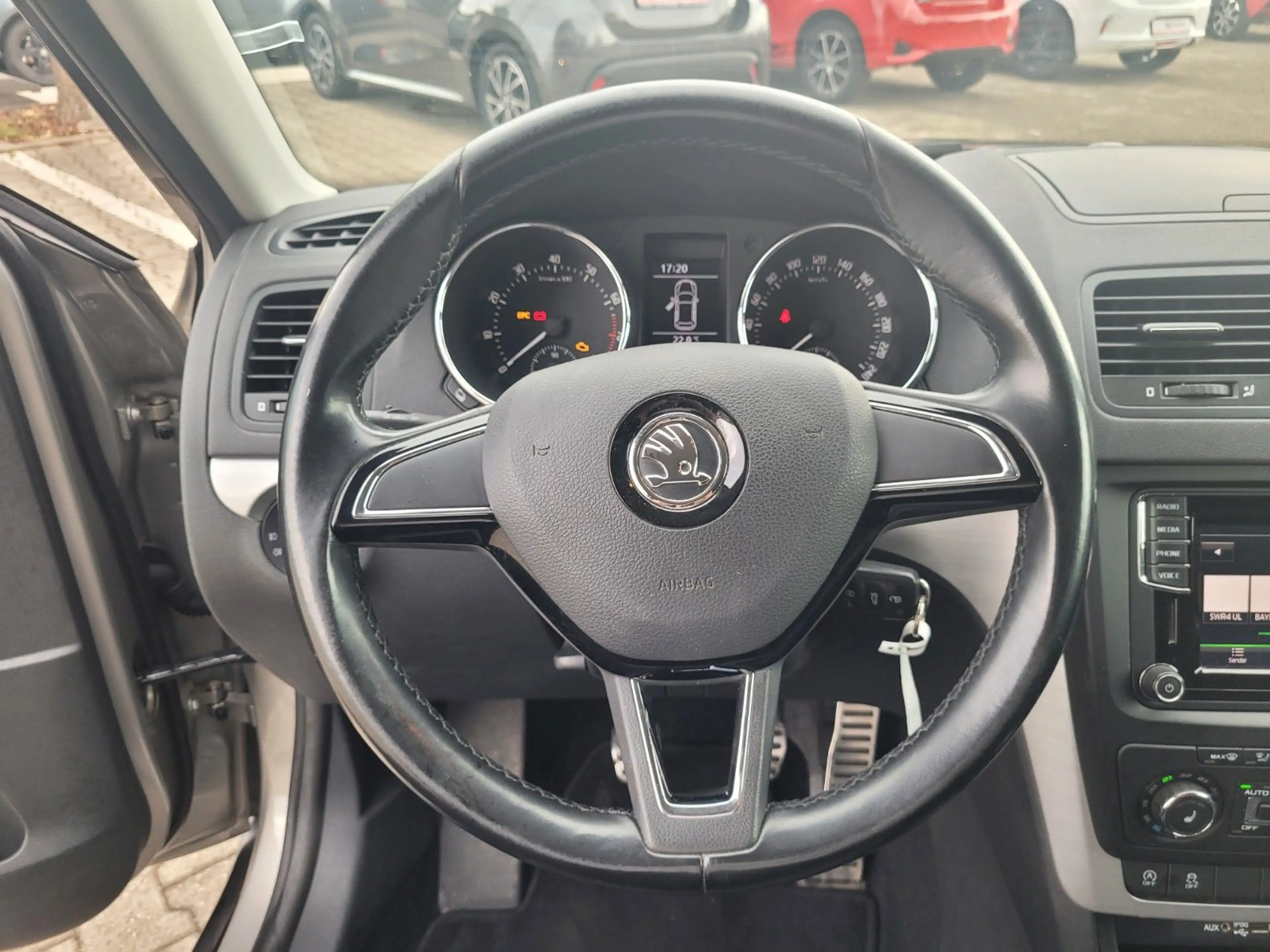 Skoda Yeti Ambition Outdoor  *SHZ, PDC-h, Klima* — photo 10