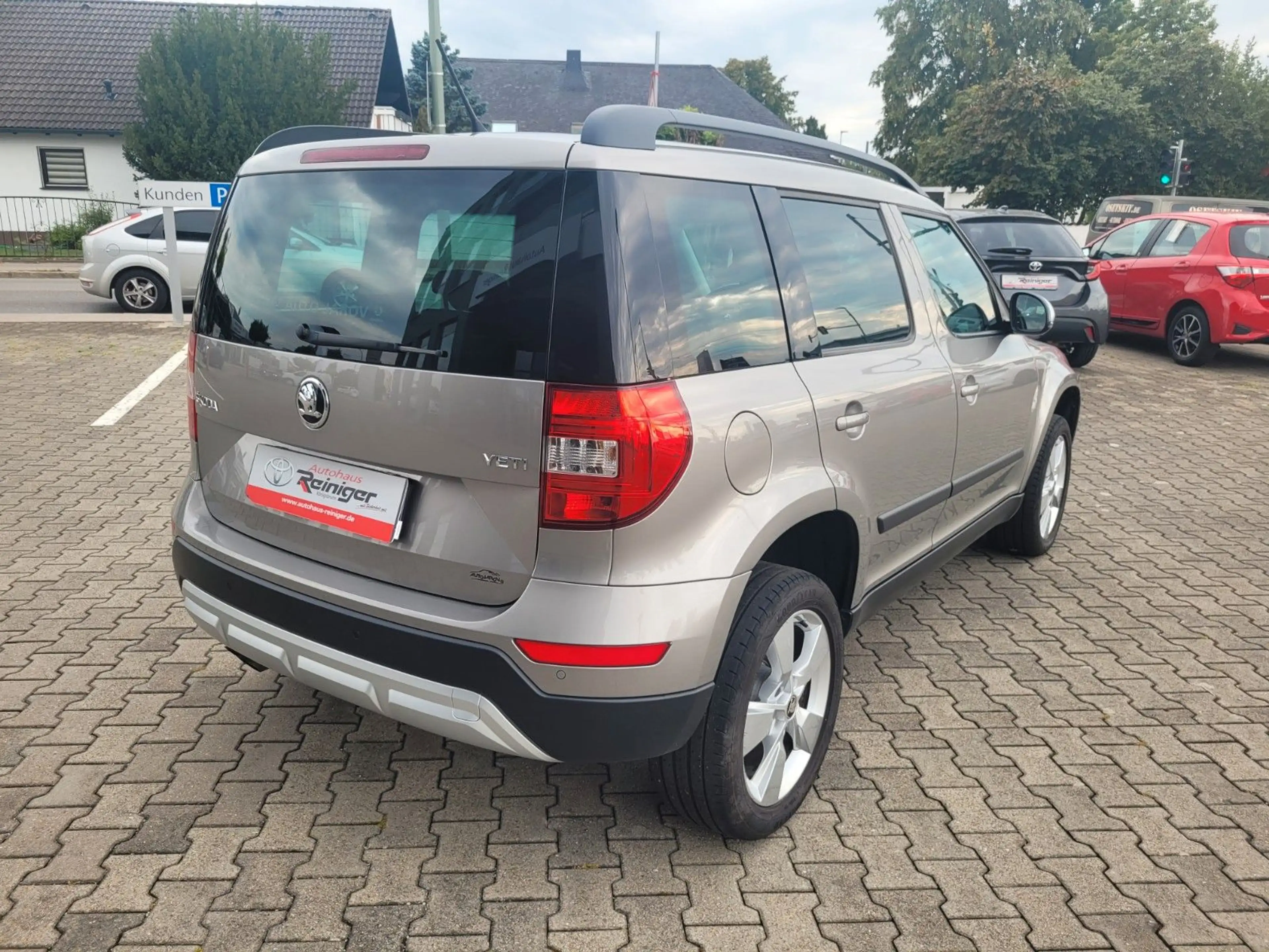 Skoda Yeti Ambition Outdoor  *SHZ, PDC-h, Klima* — photo 3