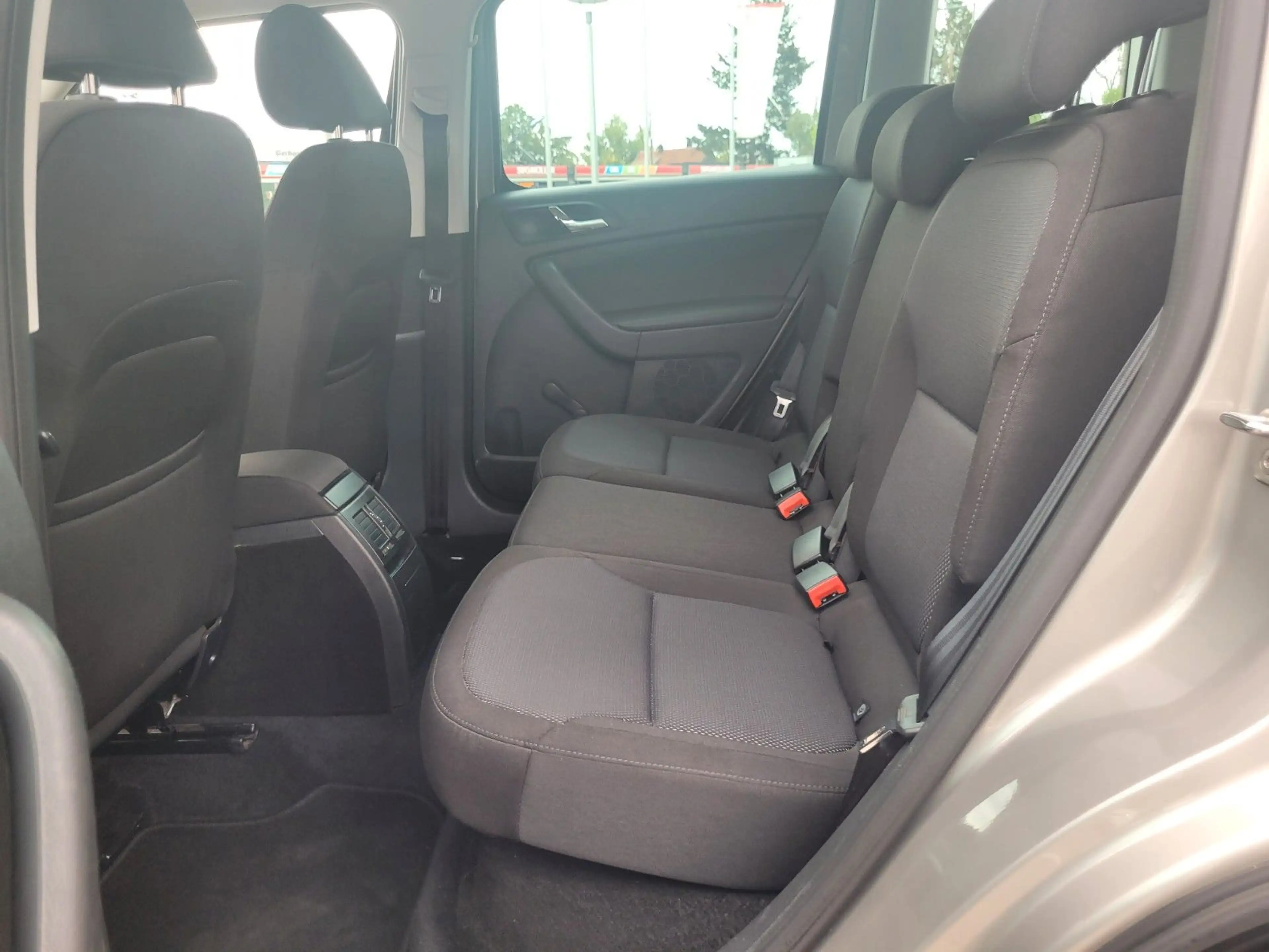 Skoda Yeti Ambition Outdoor  *SHZ, PDC-h, Klima* — photo 13