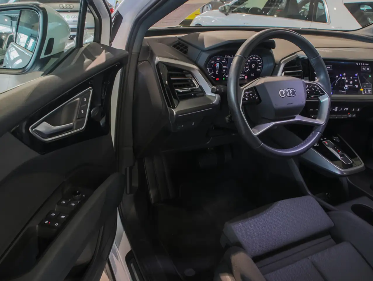 Audi Q4 e-tron 40 ACC CarPlay LED Navi RüKa Sitzh. 11