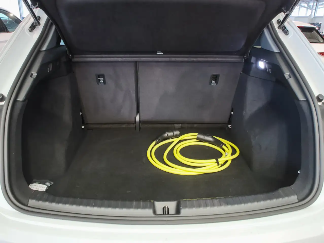 Audi Q4 e-tron 40 ACC CarPlay LED Navi RüKa Sitzh. 8