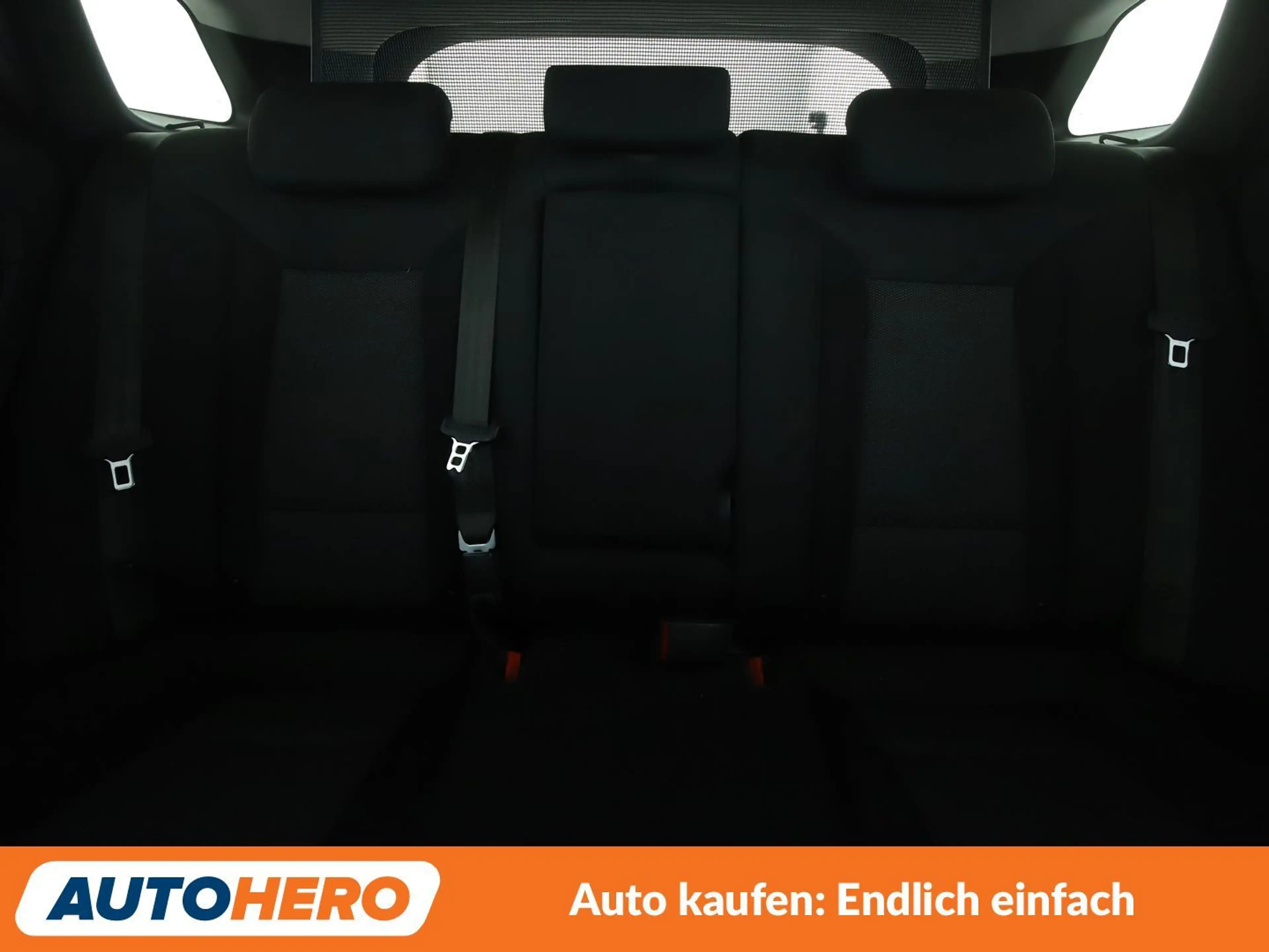 Hyundai i40 1.6 CRDi Space*TEMPO*PDC*SHZ*LIM*AHK*ALU* — photo 15