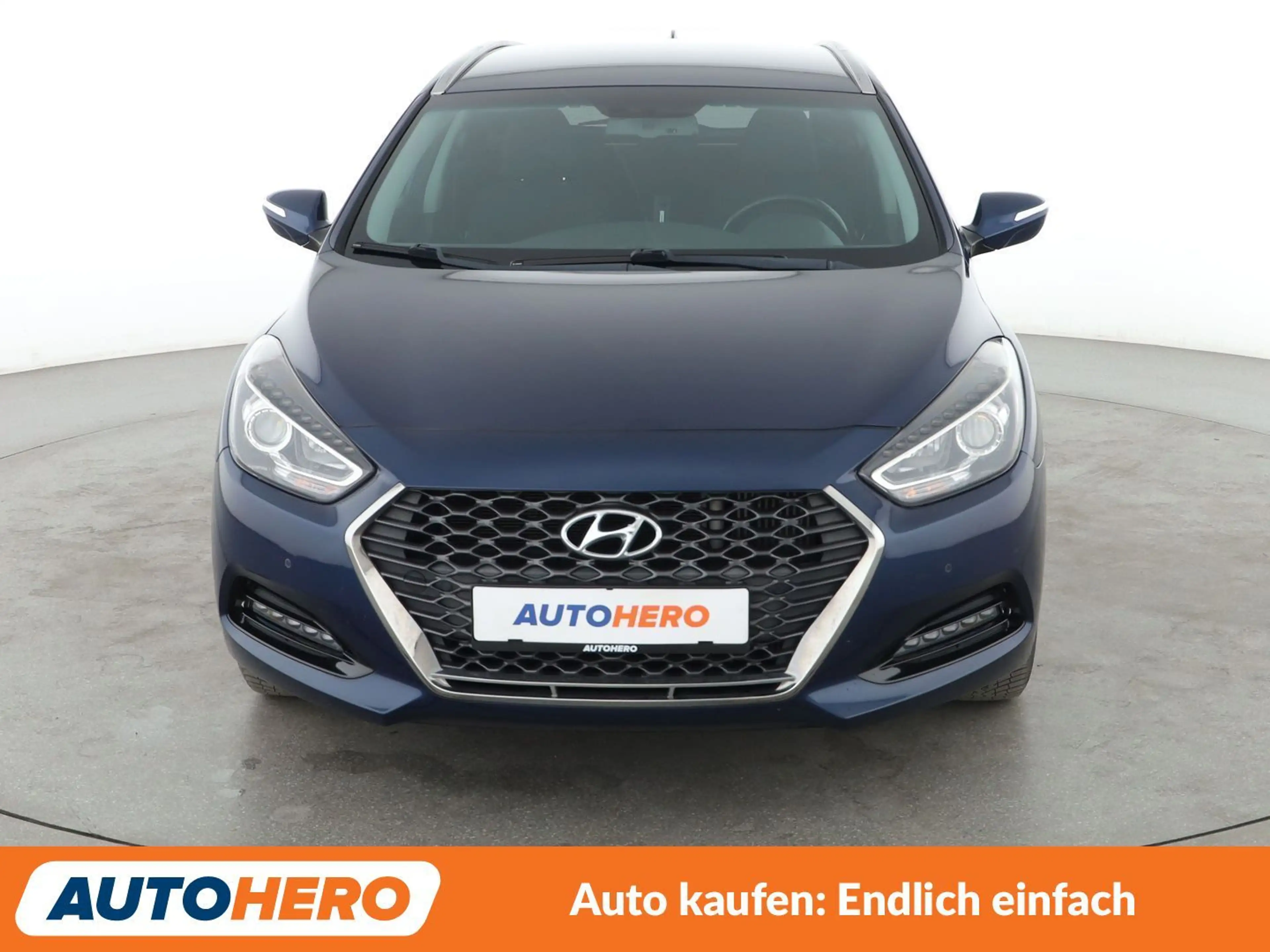 Hyundai i40 1.6 CRDi Space*TEMPO*PDC*SHZ*LIM*AHK*ALU* — photo 9