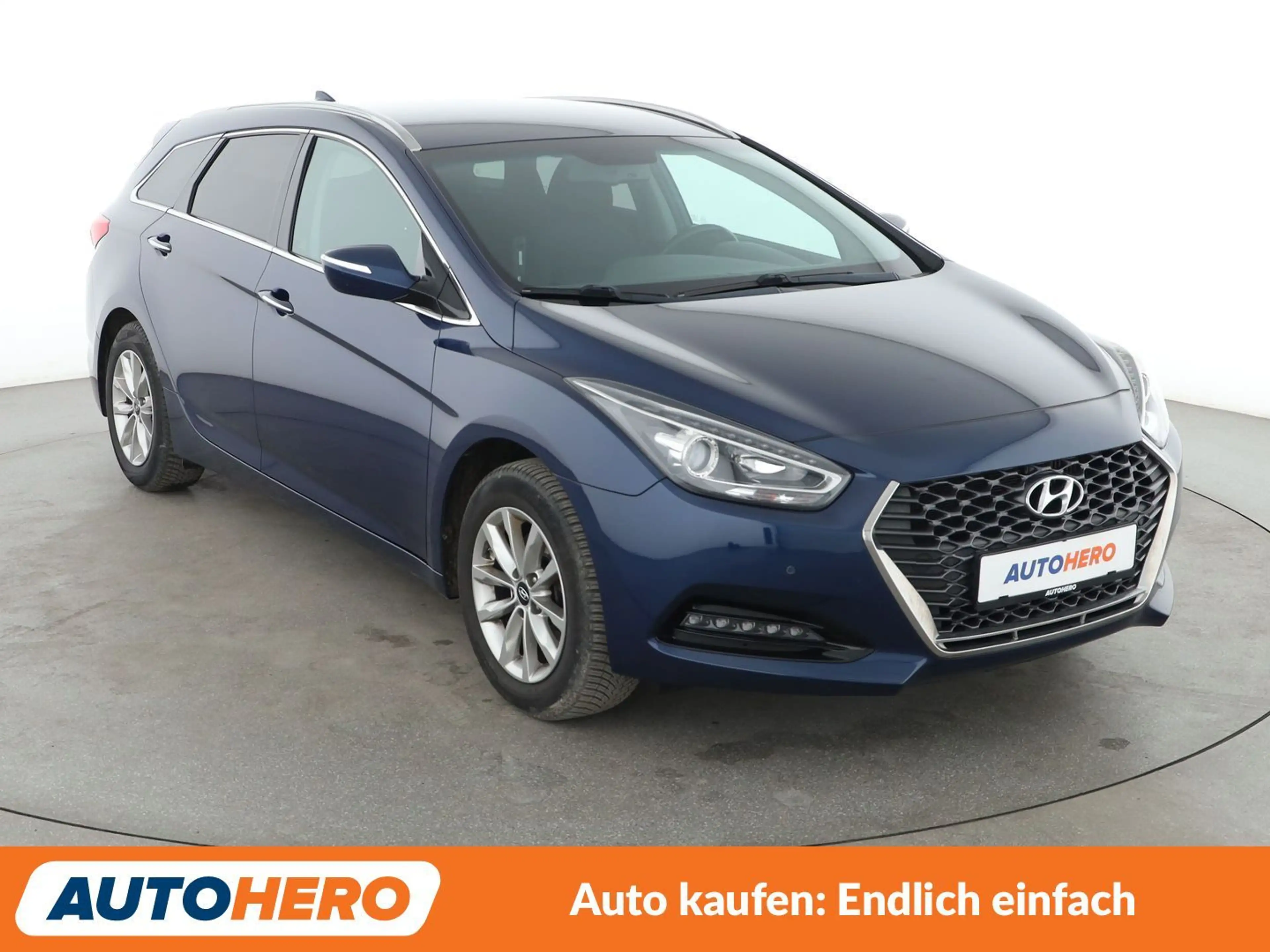 Hyundai i40 1.6 CRDi Space*TEMPO*PDC*SHZ*LIM*AHK*ALU* — photo 8