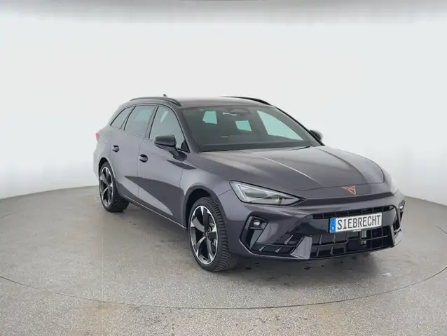 Cupra Leon view 3