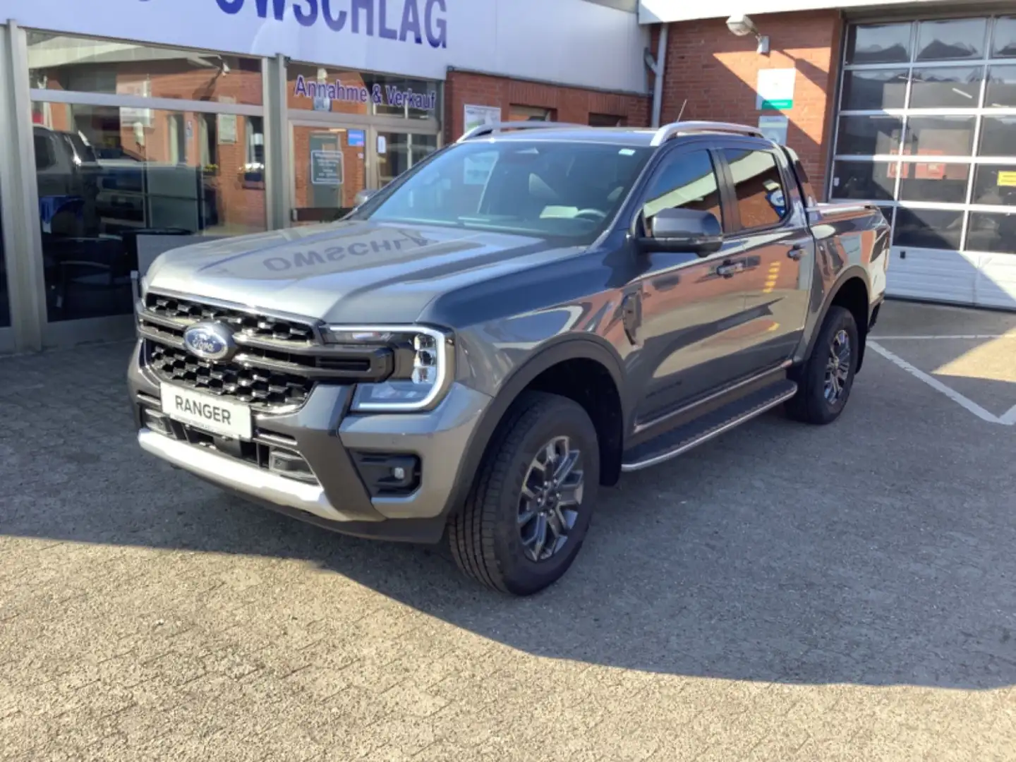 Ford Ranger Wildtrak e-4WD Doppelkabine Gris - 1