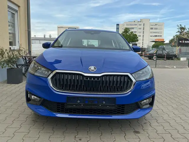 Skoda Fabia view 2