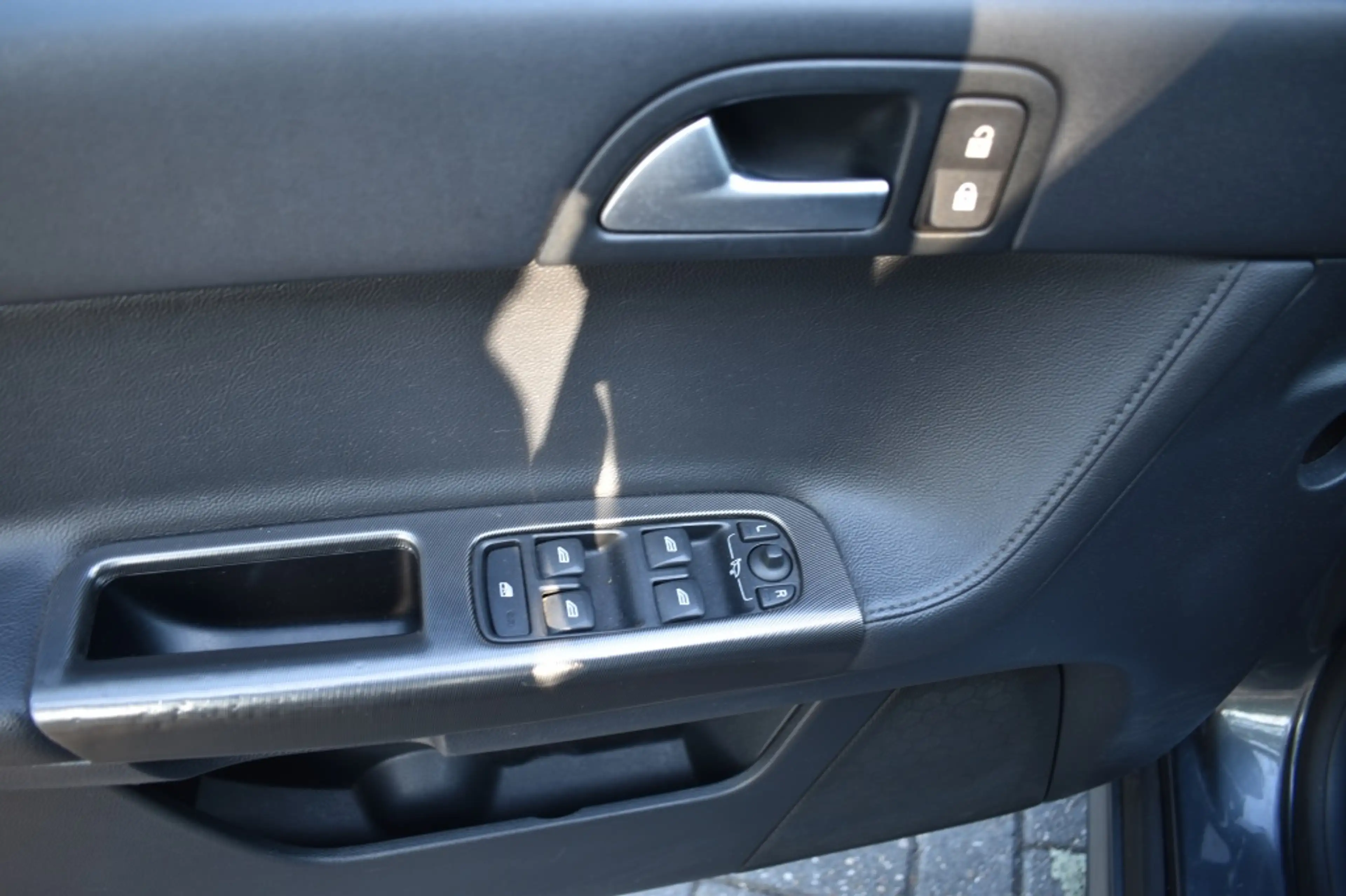 Volvo V50 2.0F R-Design CRUISE CLIMA PDC — photo 19