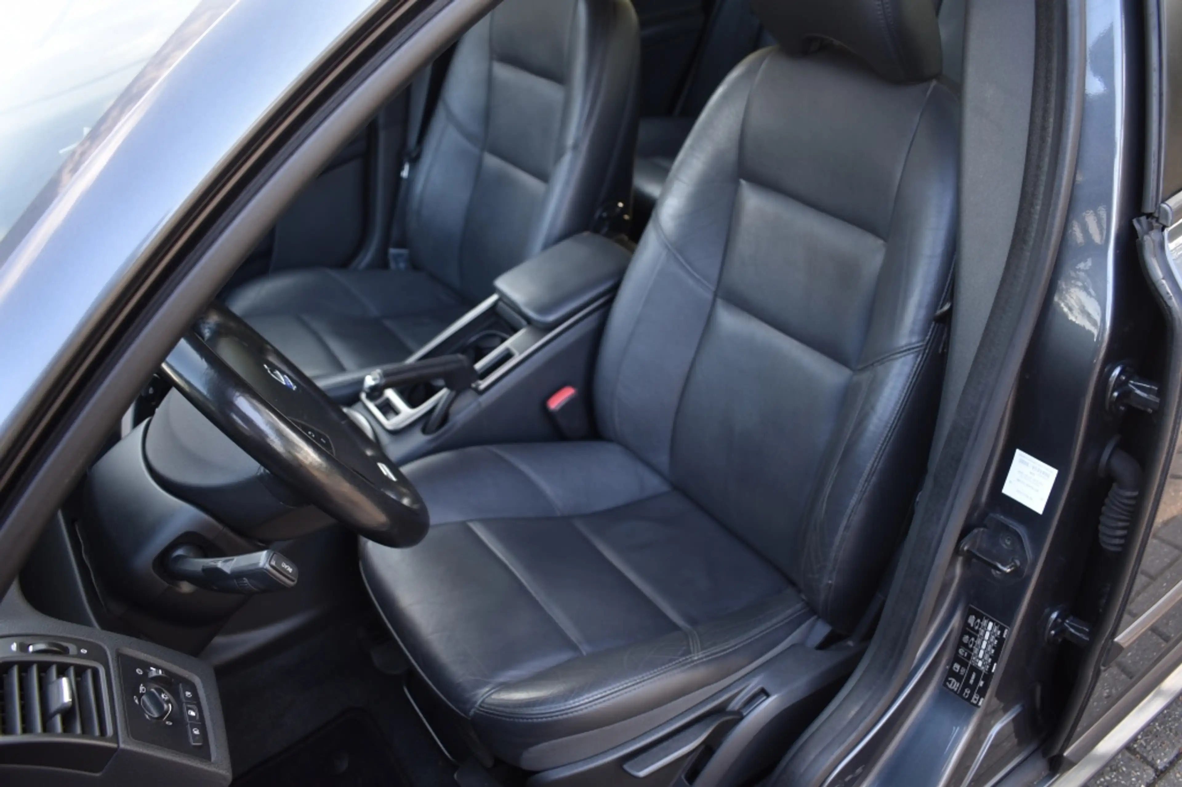 Volvo V50 2.0F R-Design CRUISE CLIMA PDC — photo 10