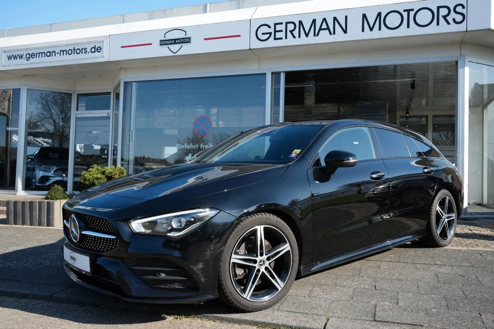 Mercedes-Benz CLA 200 CLA 220 d Shooting Brake 8G AMG-LINE|NIGHT|LED Noir - 1