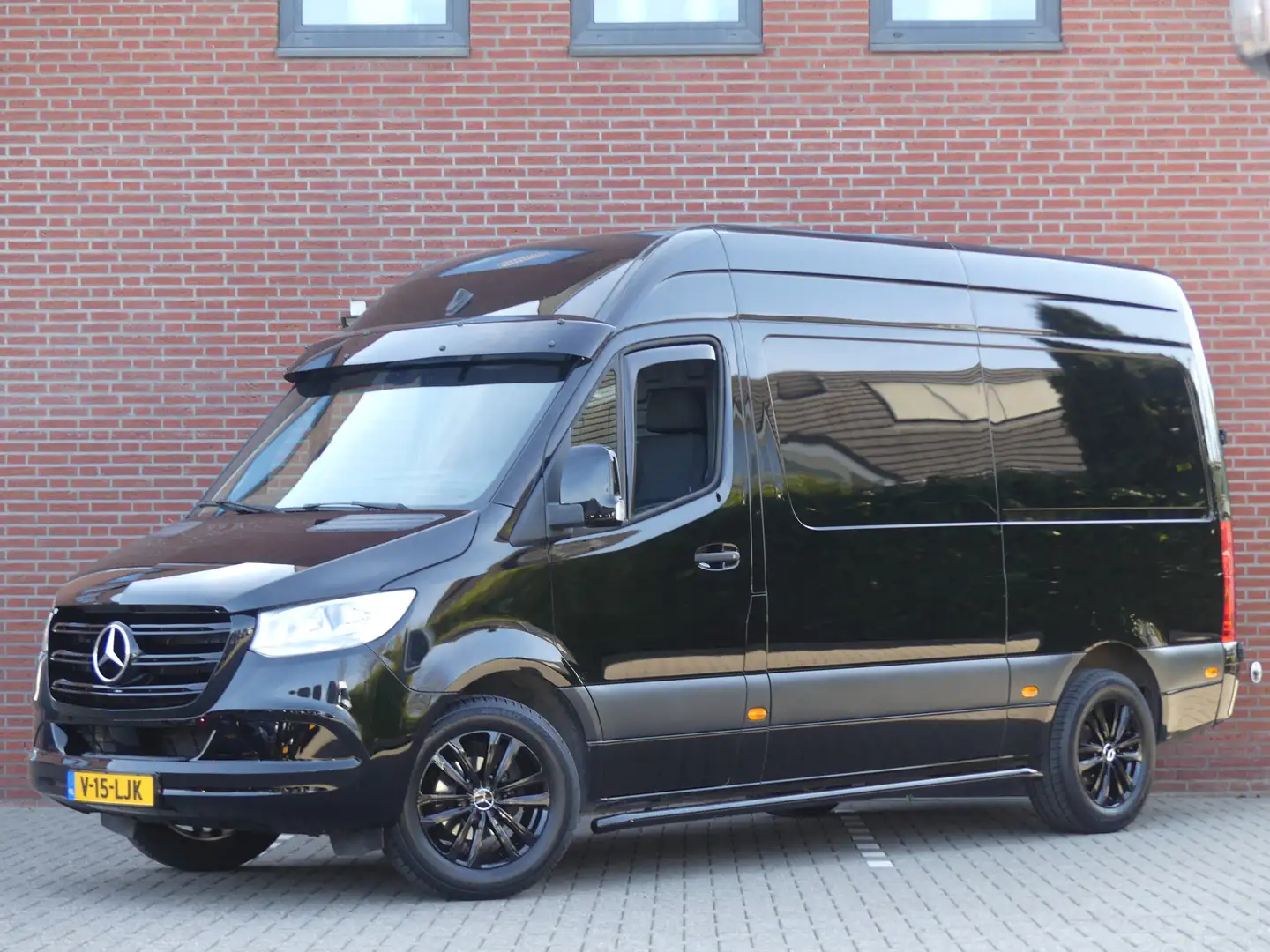 Mercedes-Benz Sprinter 317 CDI L2H2 Airco/Cruise control/Camera Noir - 1