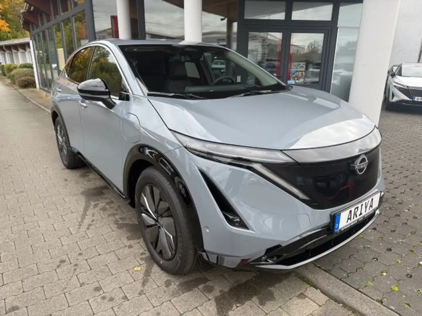 Nissan Ariya ARIYA (MY25) 87 kWh Evolve Pack 242PS Gris - 1