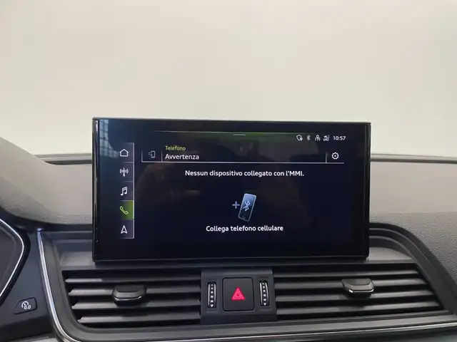 Audi Q5 view 12