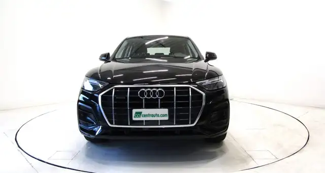 Audi Q5 view 2