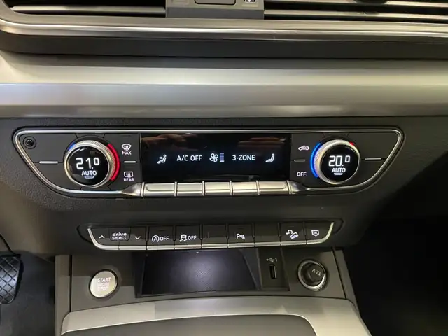 Audi Q5 view 13