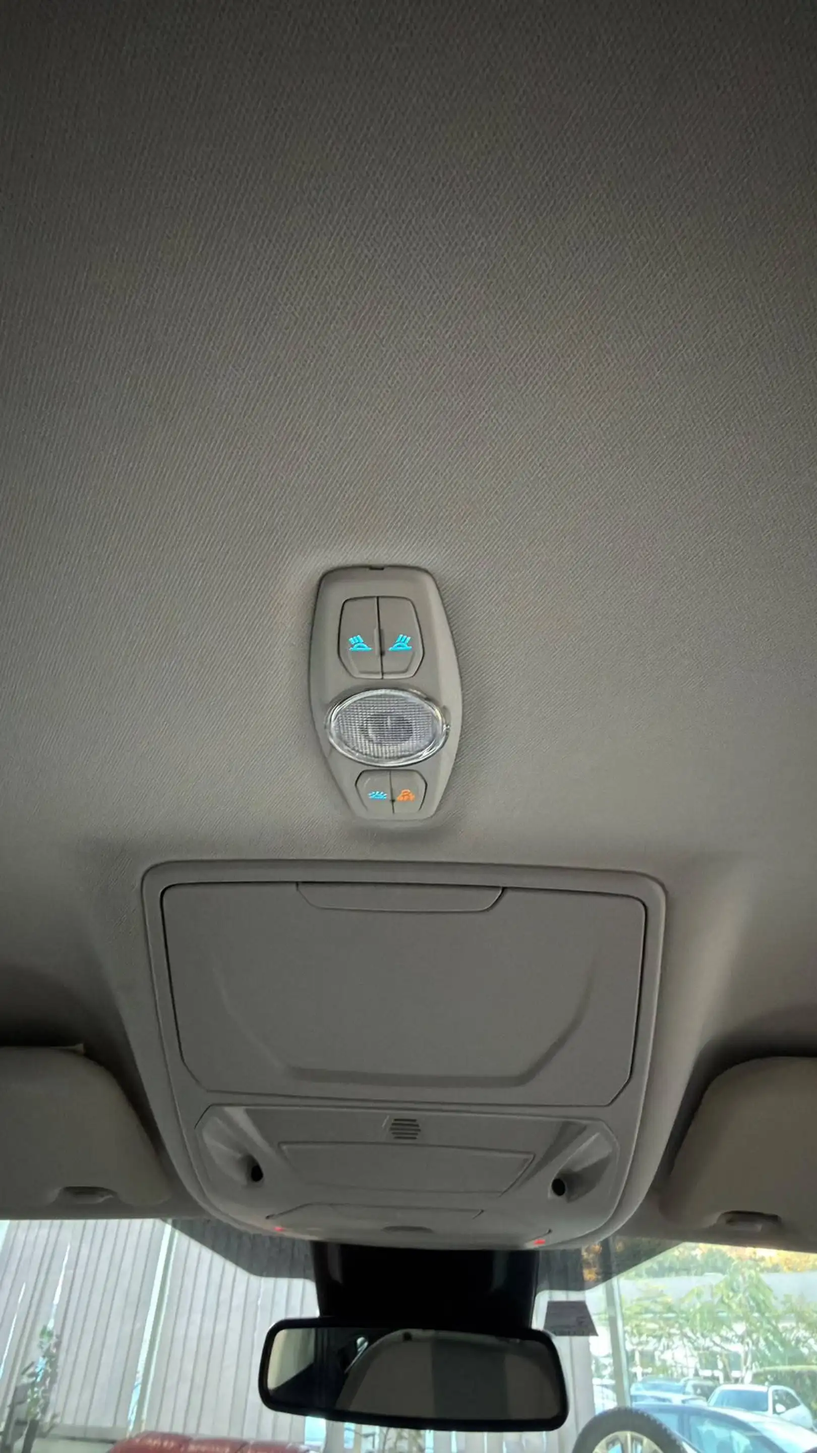 Ford C-Max Titanium — photo 14