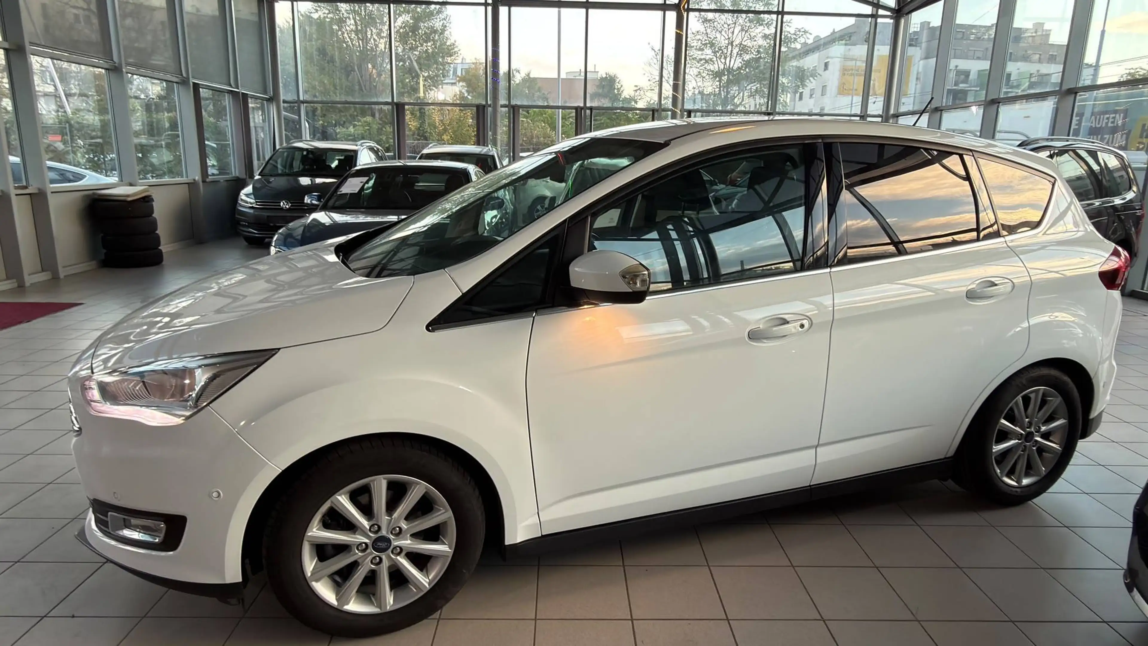 Ford C-Max Titanium — photo 4