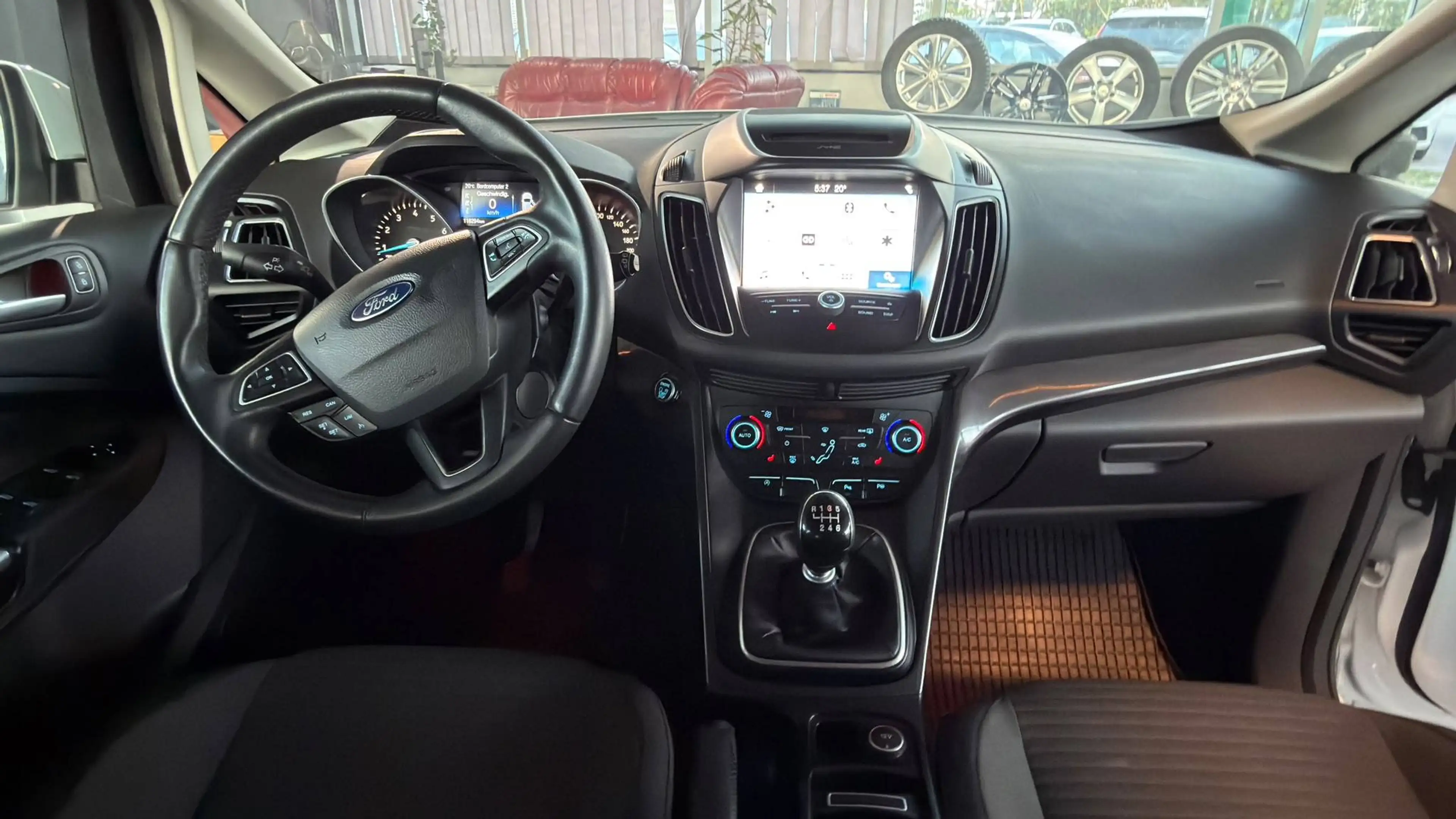 Ford C-Max Titanium — photo 13