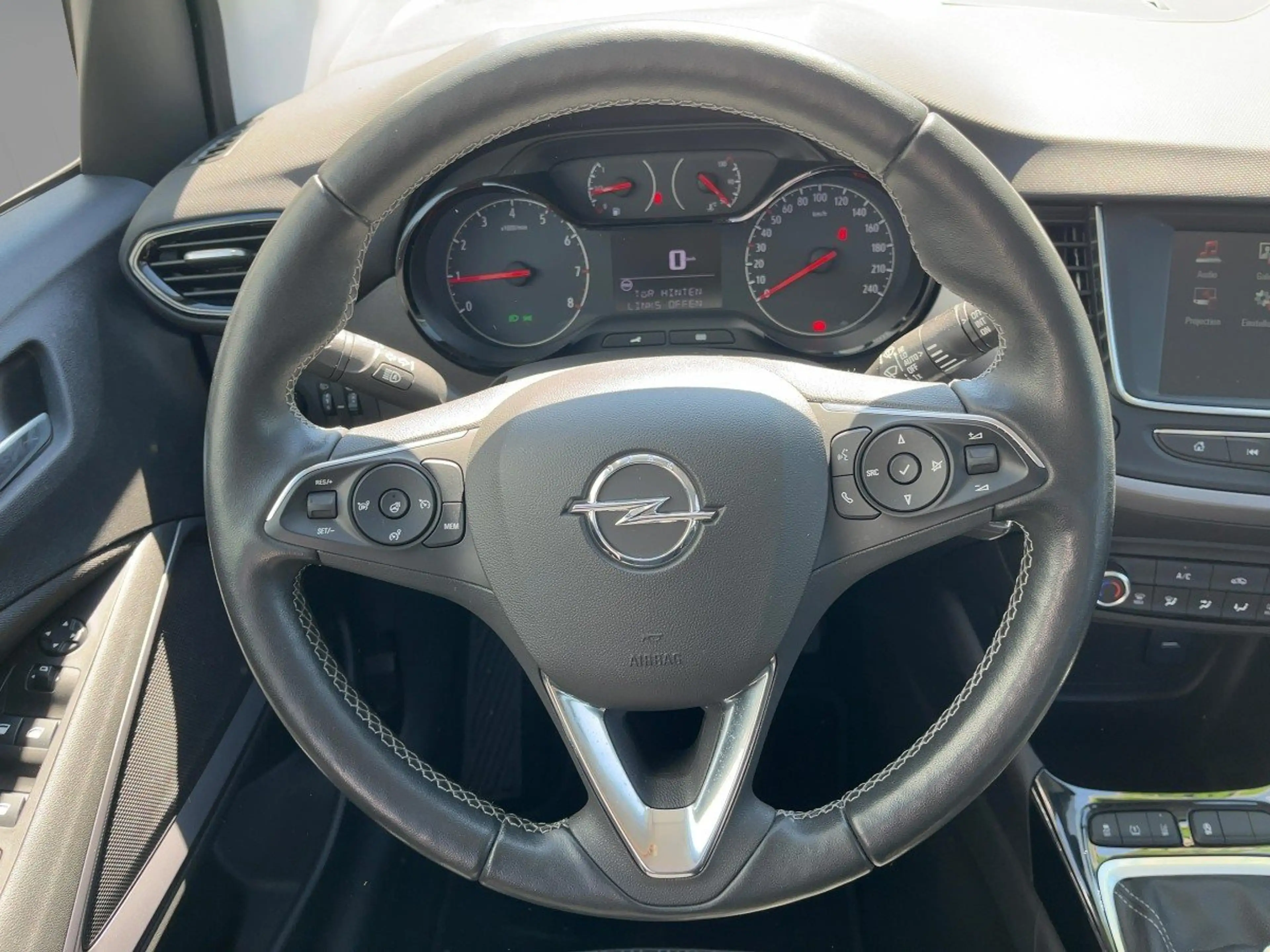 Opel Crossland 1.2 Enjoy LED/Klima/SHZ/LHZ/Kamera — photo 13