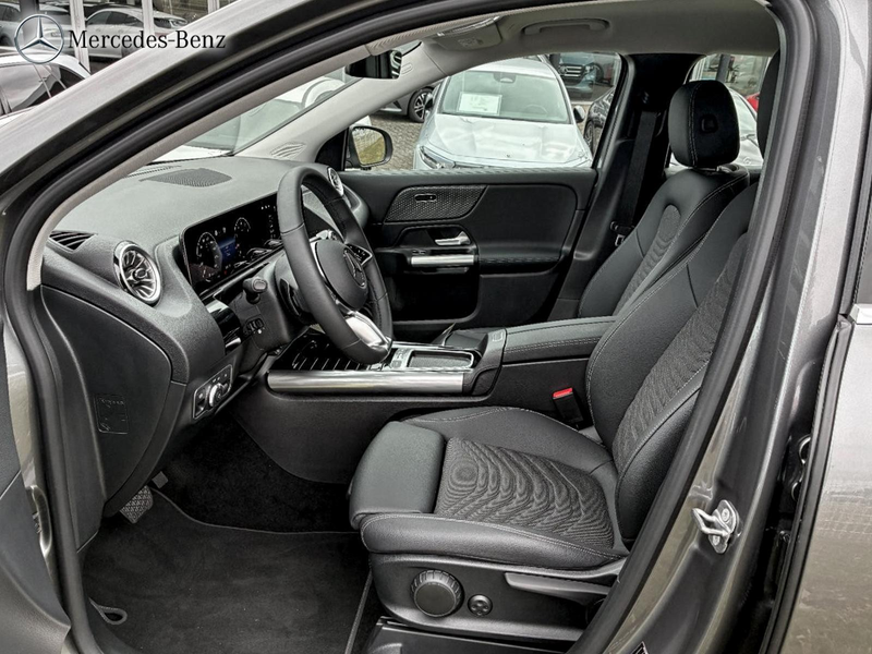 Mercedes-Benz GLA 200 Progressive 360°+MBUX+LED+AHK+18 — photo 5