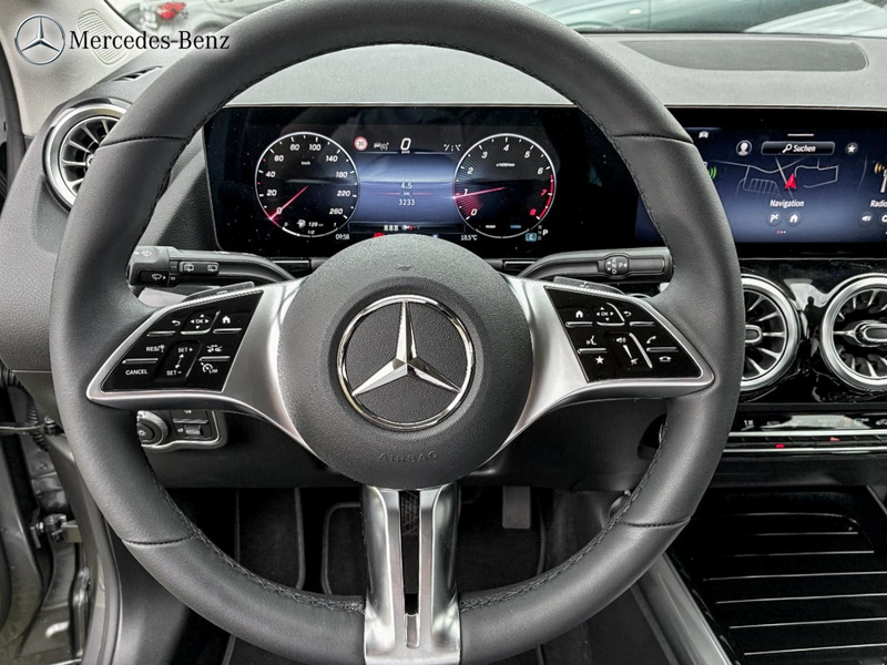 Mercedes-Benz GLA 200 Progressive 360°+MBUX+LED+AHK+18 — photo 10