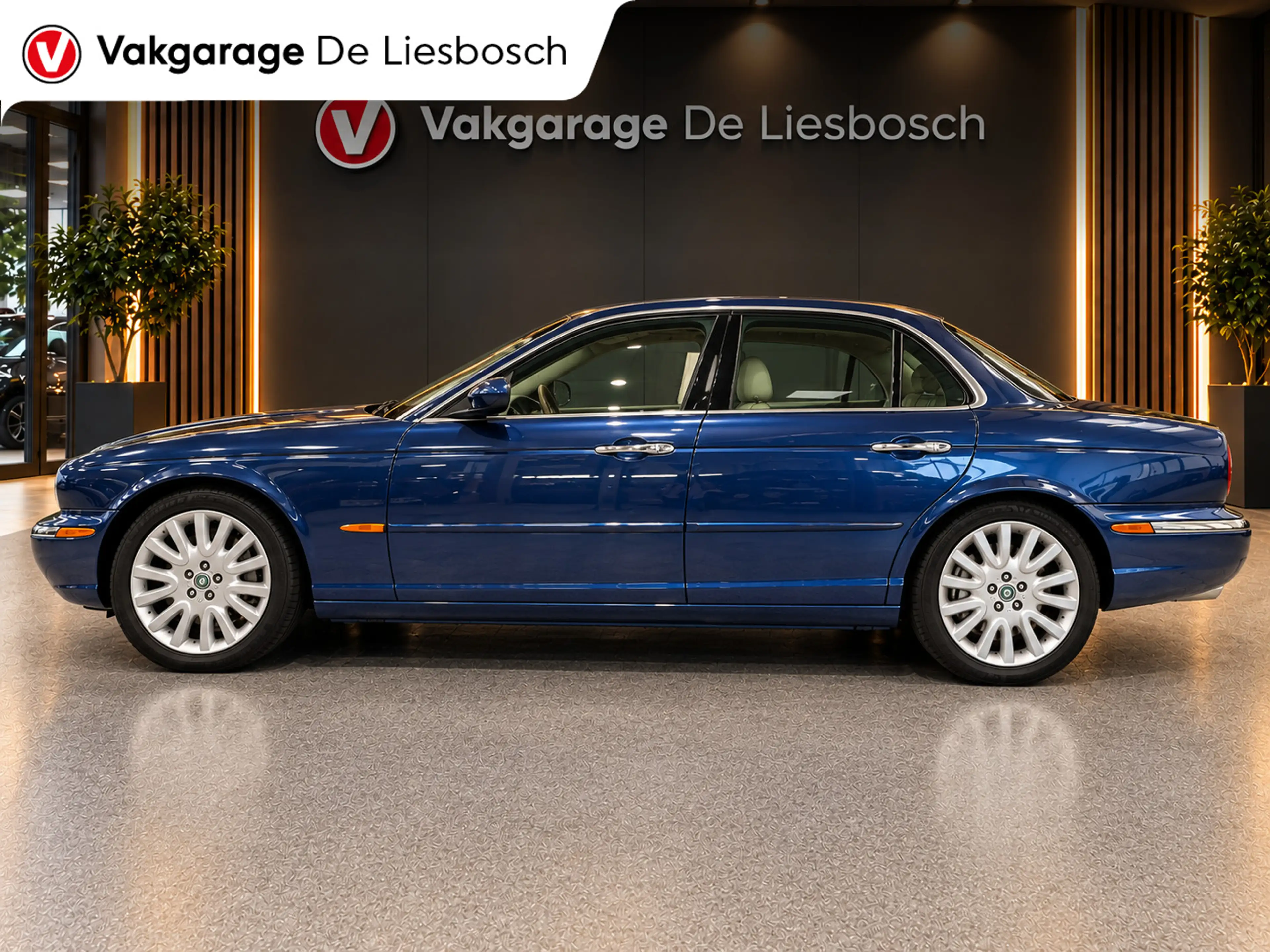 Jaguar XJ 4.2 V8 Super charge leer/schuifdak/boeken/stoelver — photo 2