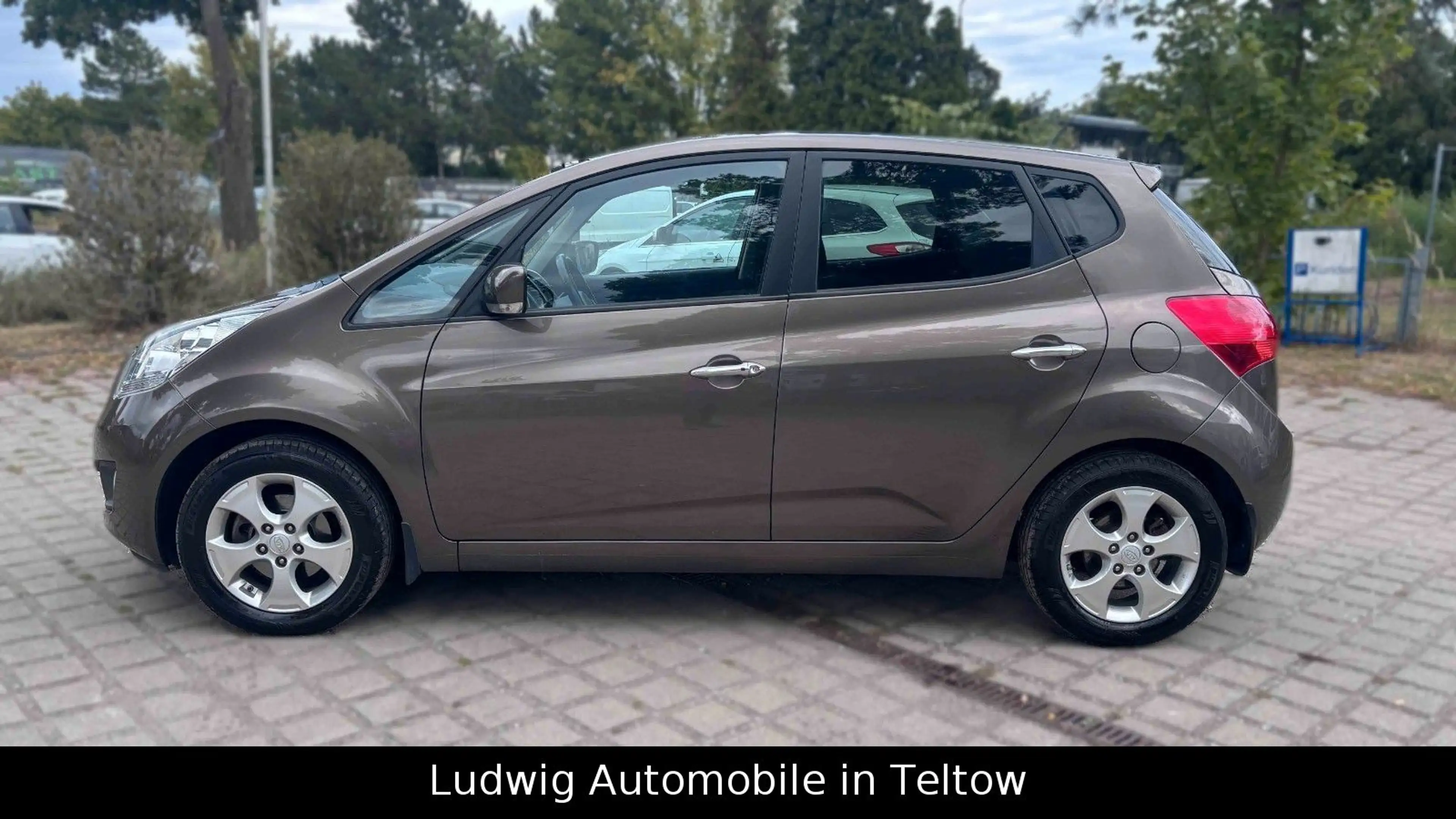 Kia Venga Dream Team*Automatik*Kamera*Navi*1.Hand — photo 9
