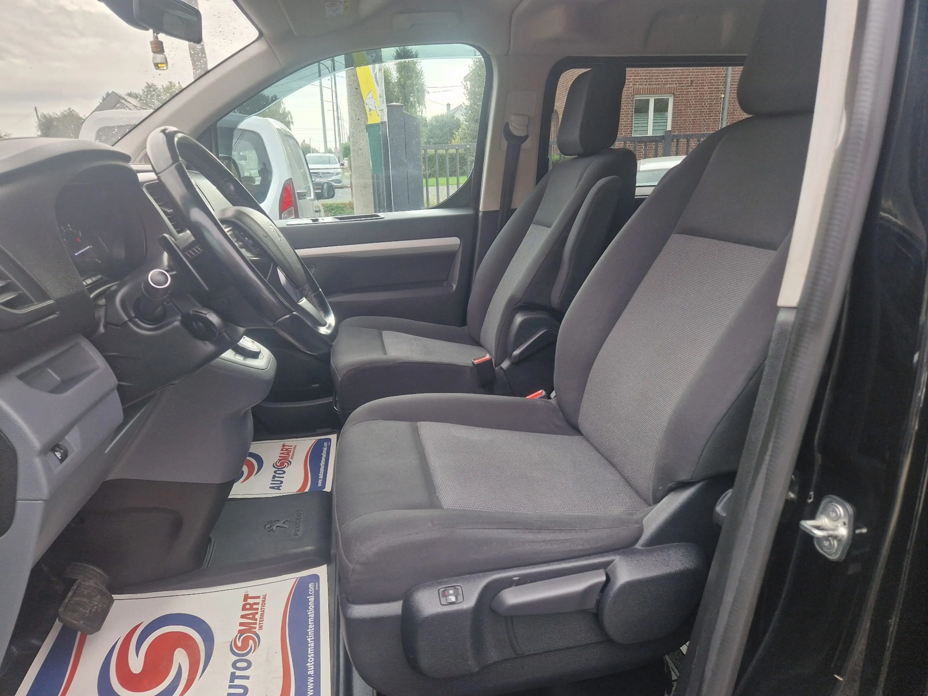 Peugeot Expert L3 Asphalt UTILITAIRE DOUBLE CABINE ***LONG CHASSIS/BOITE AUTO/CLIM/CAMERA/GPS*** — photo 9