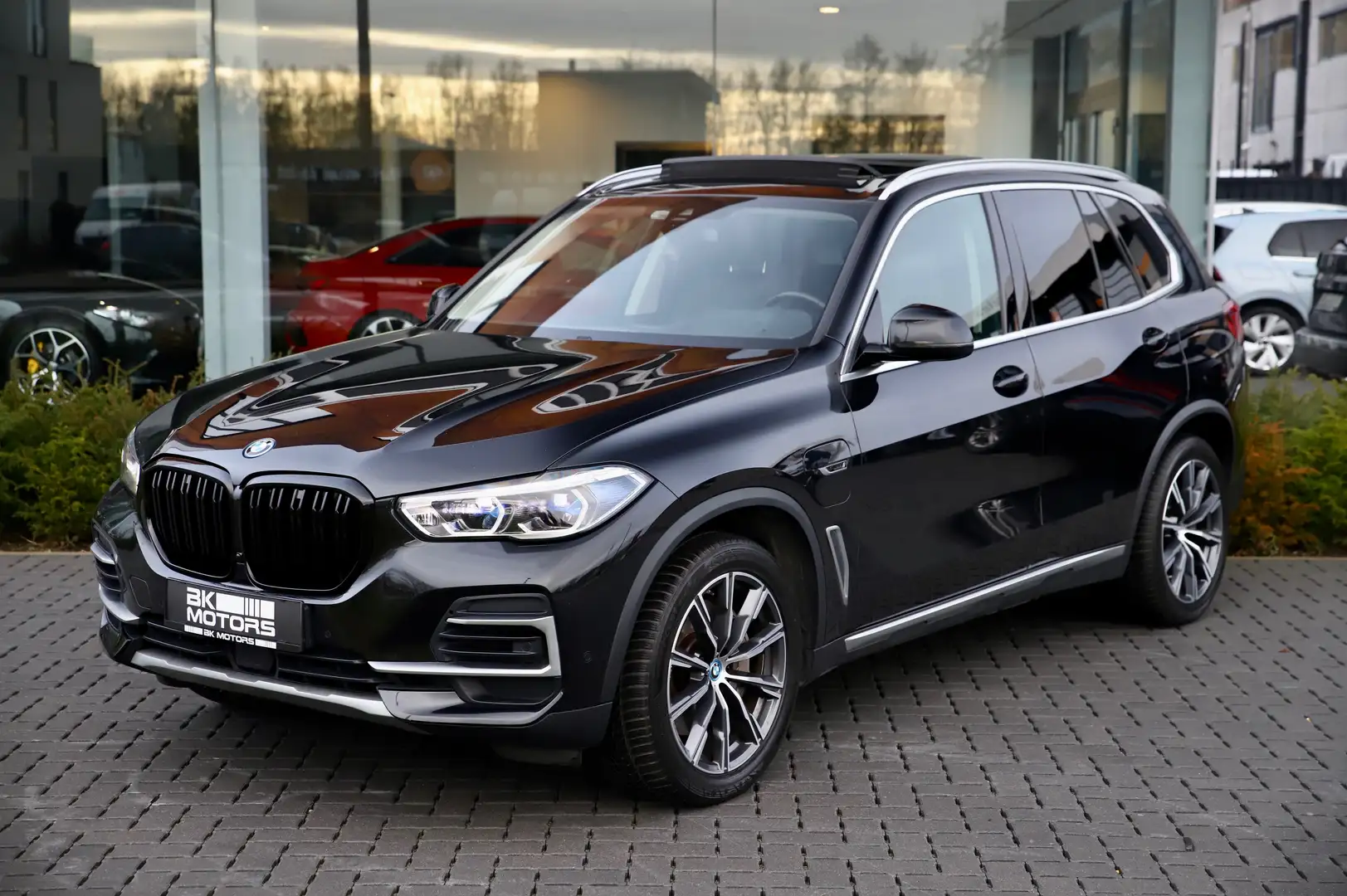 BMW X5 X5 xDrive45e -TREKHAAK-LASER-PANO-HUD-CAMERA-CRPLY Zwart - 2