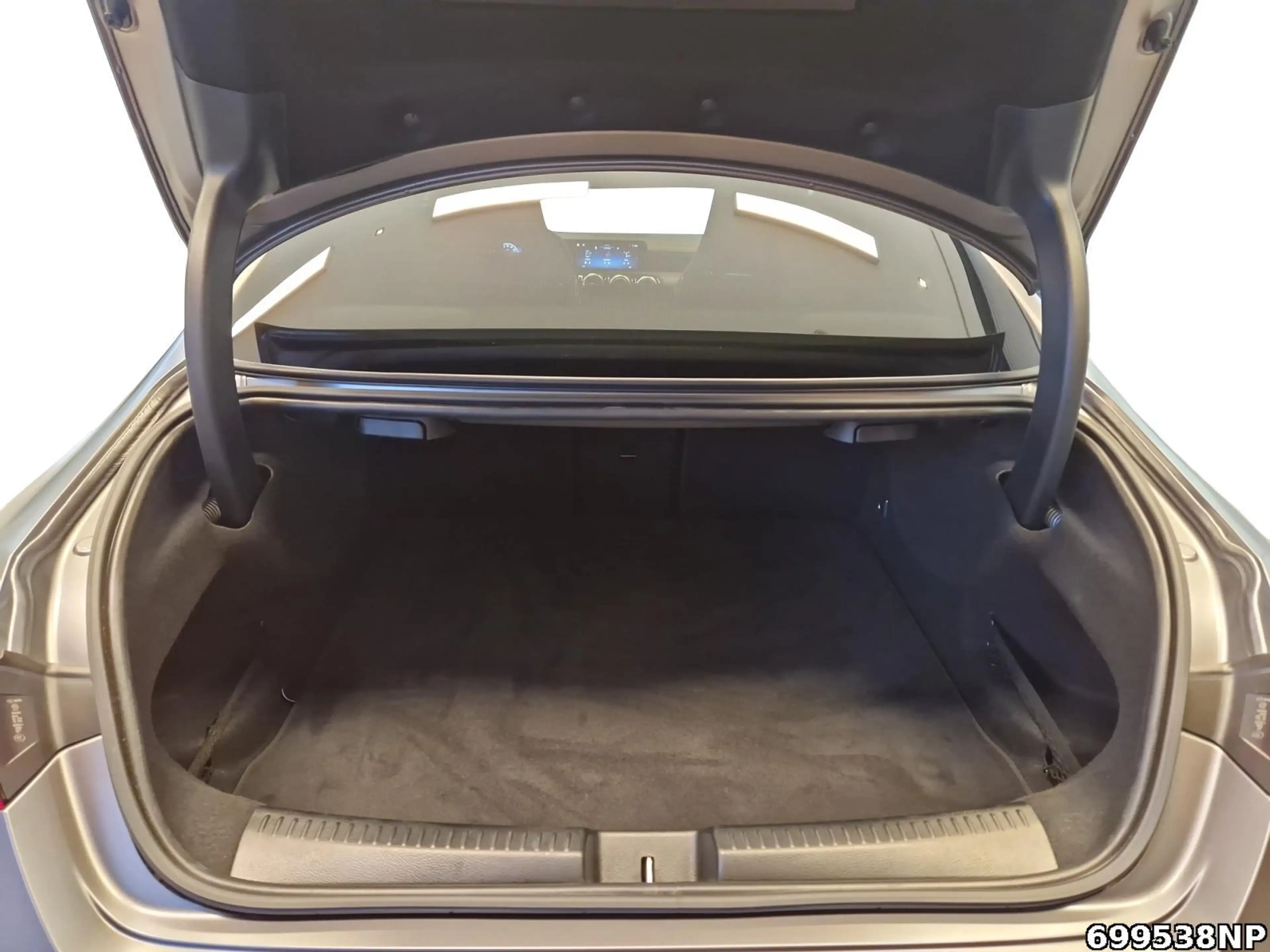 Mercedes-Benz CLA 35 AMG 4M Pano Night Burmester Multibeam 360 — photo 6