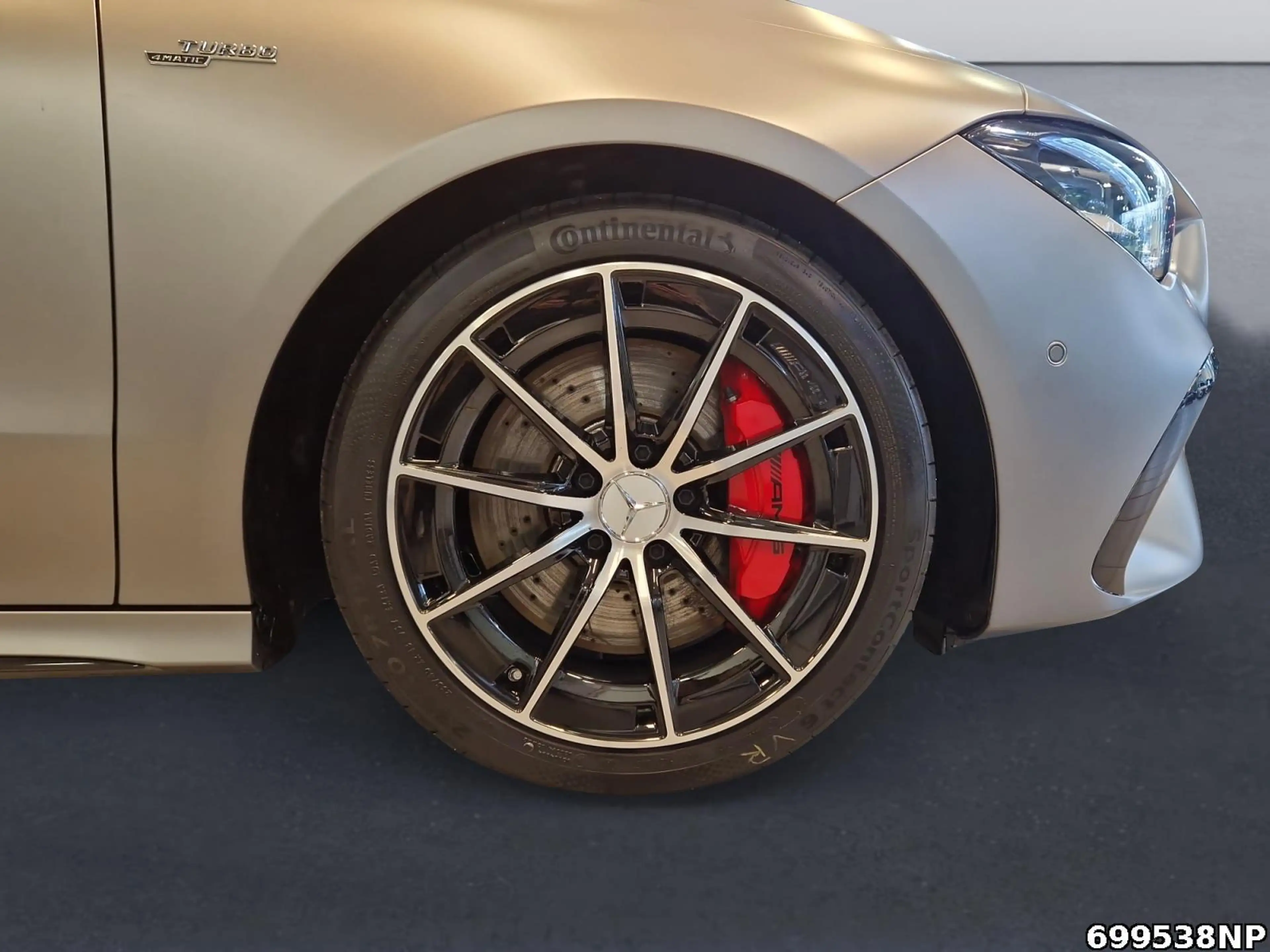 Mercedes-Benz CLA 35 AMG 4M Pano Night Burmester Multibeam 360 — photo 5