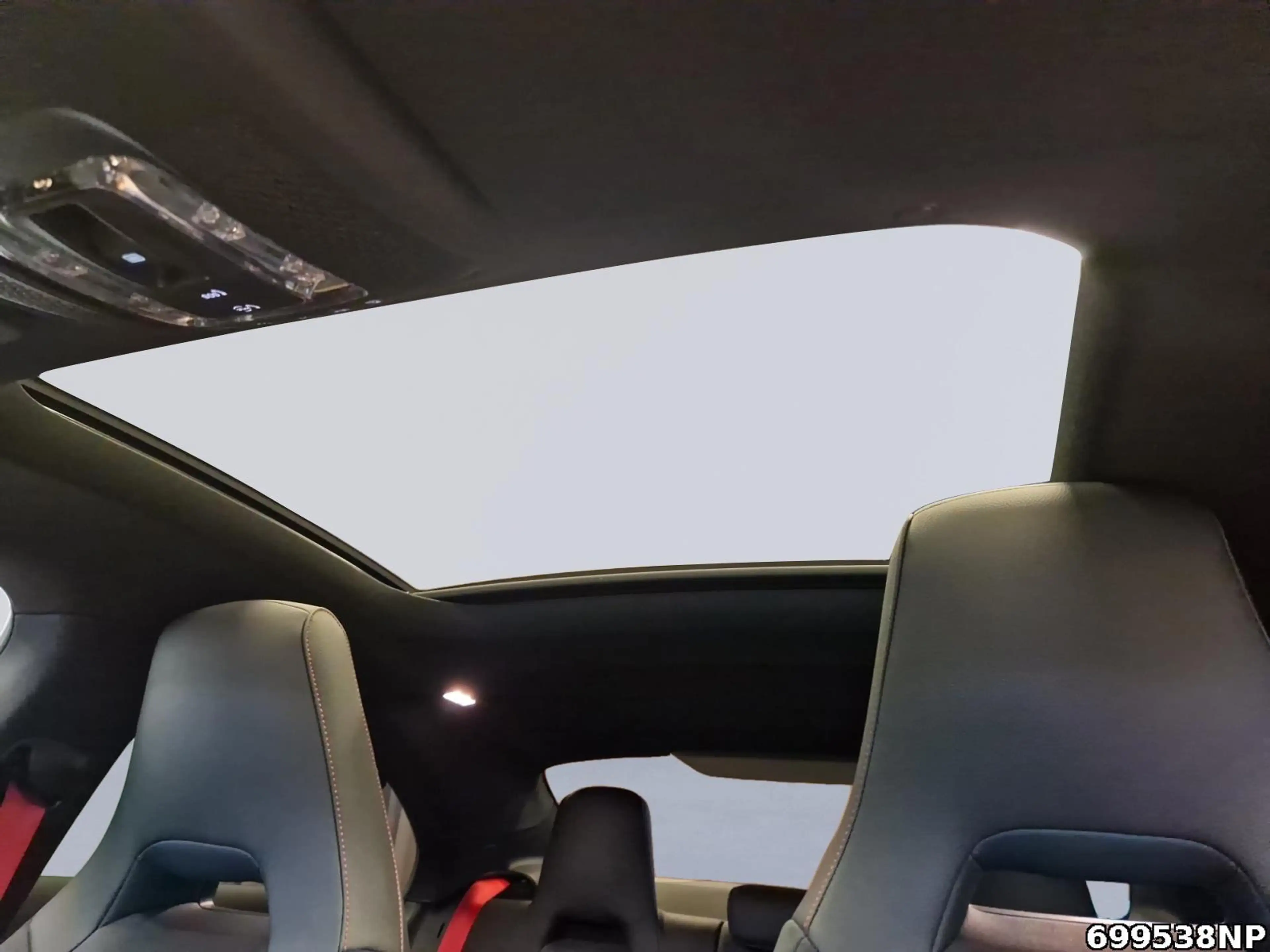 Mercedes-Benz CLA 35 AMG 4M Pano Night Burmester Multibeam 360 — photo 13