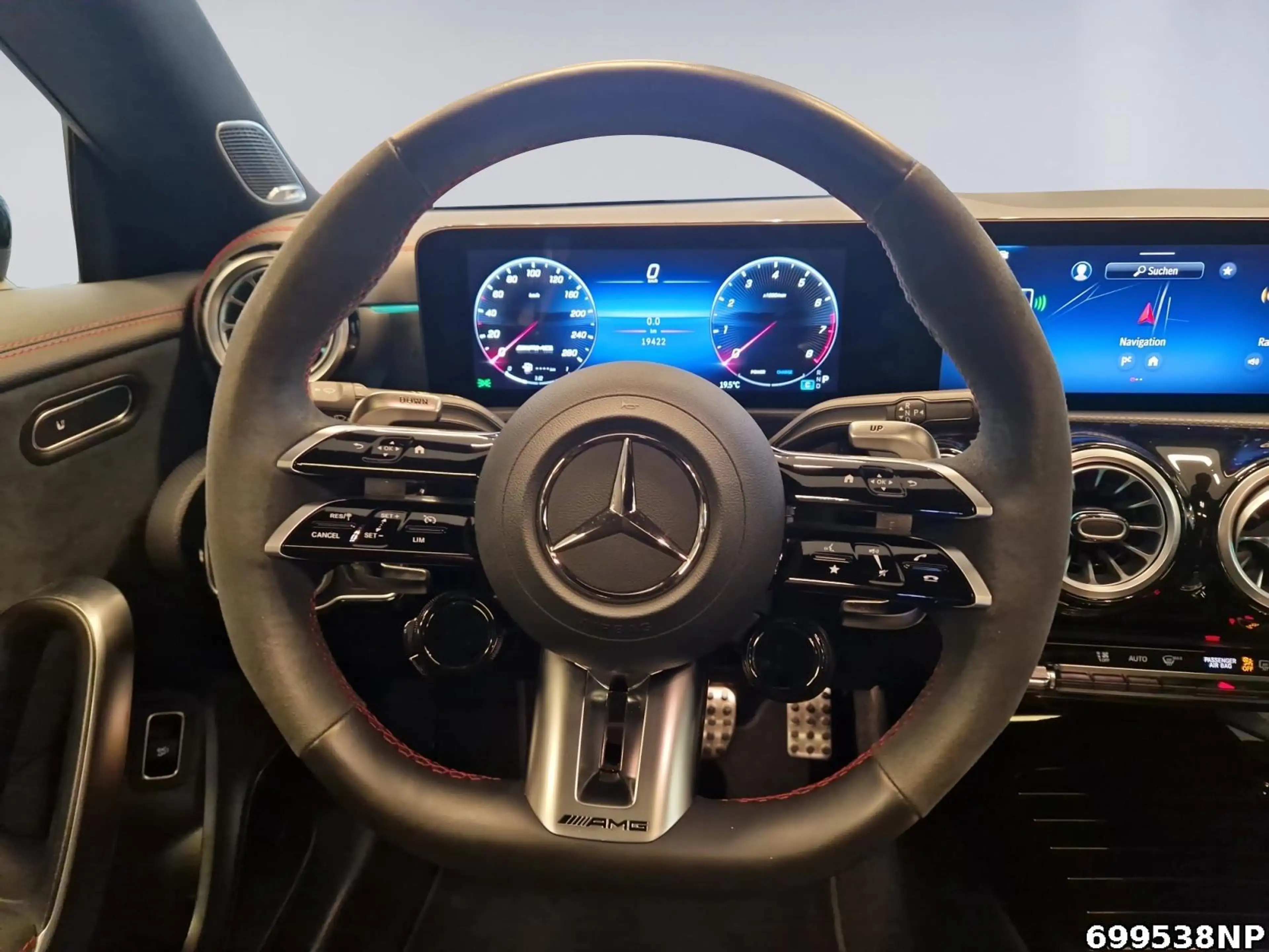 Mercedes-Benz CLA 35 AMG 4M Pano Night Burmester Multibeam 360 — photo 9